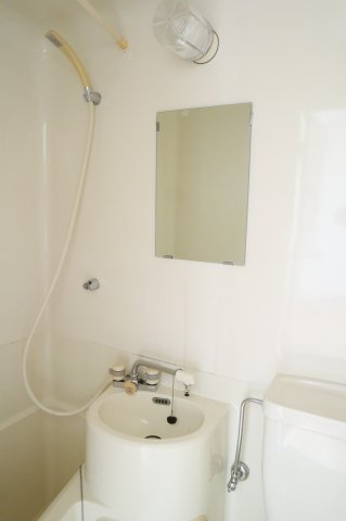 グランセオ屋形の洗面所|スペースが確保できる洗面所です