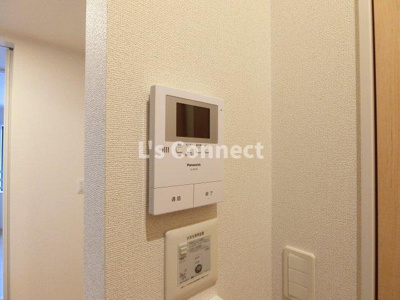 【セキュリティ】 | ブライト６０５レジデンスⅡＡ | 突然の来客もＴＶモニターホンでしっかり確認。