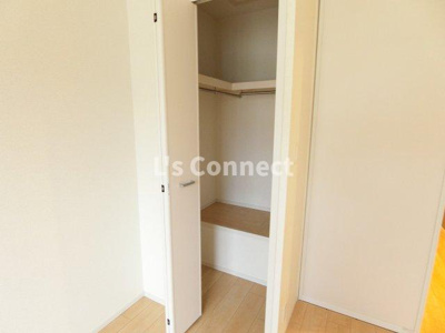 【設備】 | ブライト６０５レジデンスⅡＡ | 南側洋室にもクローゼット付き。