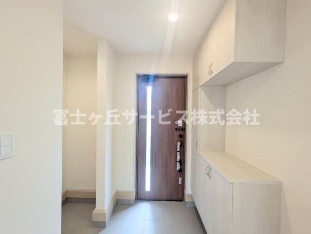 【玄関】 | 袋井市深見 5期 新築一戸建て 1号棟  | 玄関です