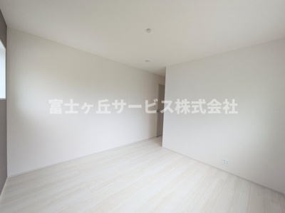 【寝室】 | 袋井市深見 5期 新築一戸建て 2号棟  | 寝室です