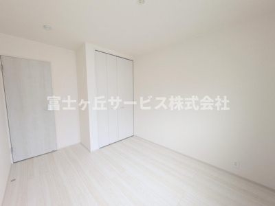 【洋室】 | 袋井市深見 5期 新築一戸建て 2号棟  | 洋室です
