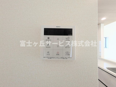 【発電・温水設備】 | 袋井市深見 5期 新築一戸建て 2号棟  | 温水設備です