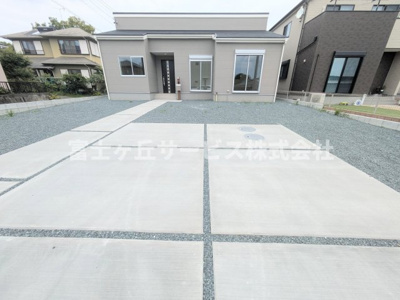 【駐車場】 | 袋井市深見 5期 新築一戸建て 2号棟  | ２台駐車可能です