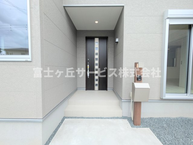 【エントランス】 | 袋井市深見 5期 新築一戸建て 2号棟  | エントランスです