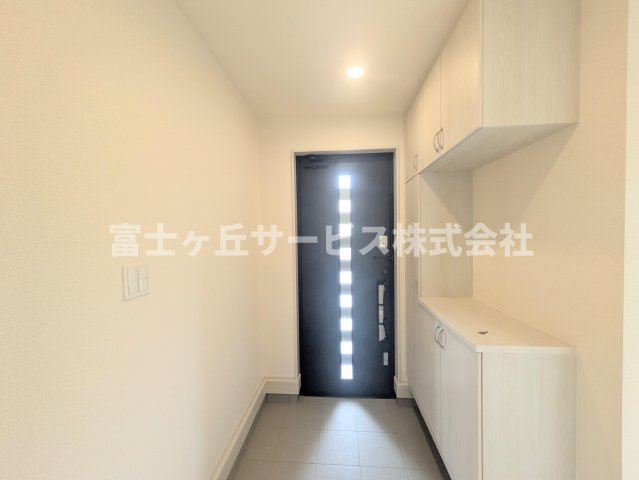 【玄関】 | 袋井市深見 5期 新築一戸建て 2号棟  | 玄関です