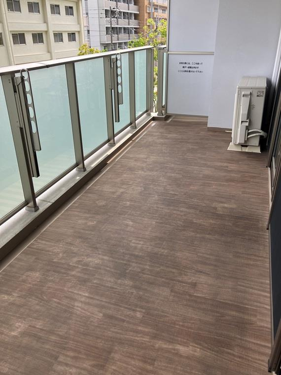 ガーデンクロス東京王子のバルコニー