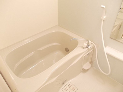 【浴室】 | カーサソレアードＤ | 落ち着いた空間のお風呂です