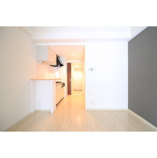 ルクレ新大阪レジデンスの居間・リビング