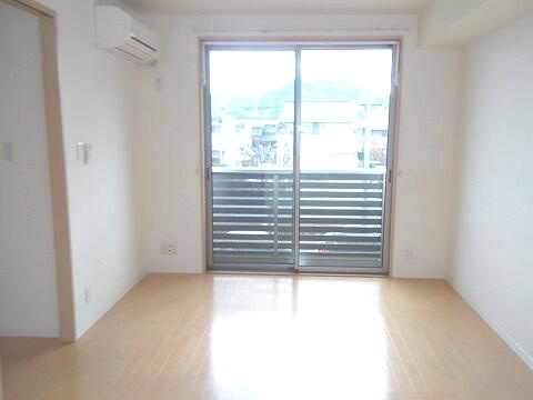 ソル・グレイス Aの居間・リビング