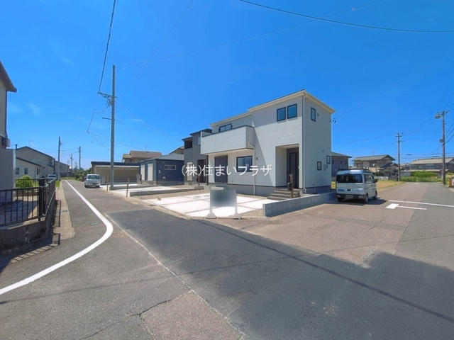 仲介手数料無料）江南市河野町第２・３号棟の前面道路含む現地写真|前面道路含む現地写真です