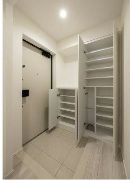 スパシエ幡ヶ谷の玄関