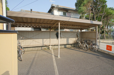 屋根付き駐輪場