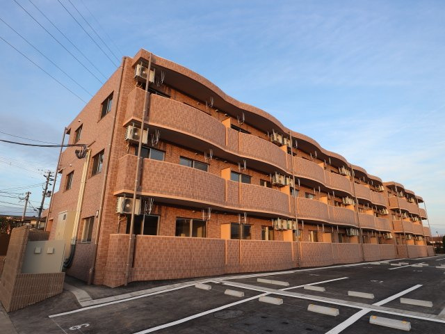 クレスト石上の外観