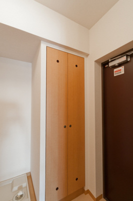 【玄関】 | エスペラル池袋 | ※写真は同タイプ住戸です。