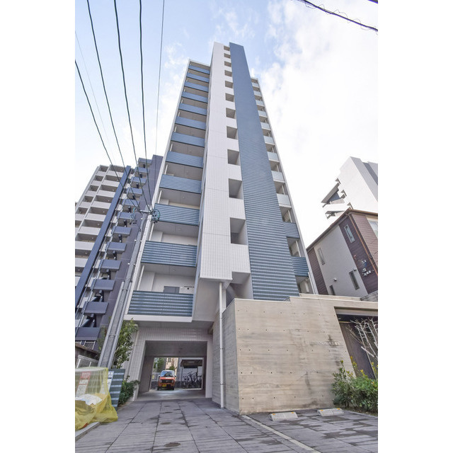 レジデンシア尾頭橋駅前の外観