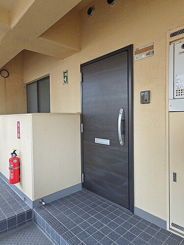 ダイアパレス東別院第２の玄関|玄関(外側)