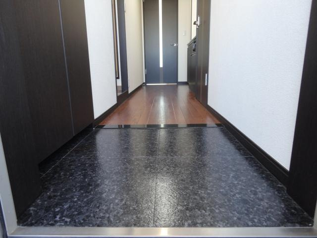 メゾンドガスパール名駅の玄関|玄関