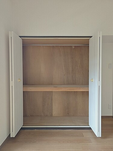 ダイアパレス東別院第２の収納|洋室6.5畳の物入