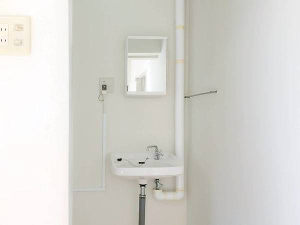 ビレッジハウス検見川8号棟の洗面所|ビレッジハウスの同一物件・同一タイプの間取りの写真です