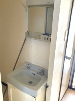 ハイツ富山　Ｂ棟の洗面所