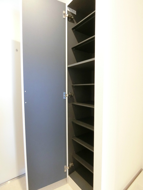 リブリ・武蔵野の玄関