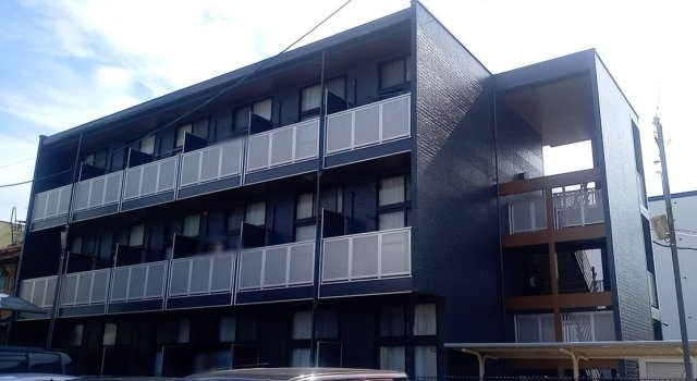 レオパレススプルースの外観