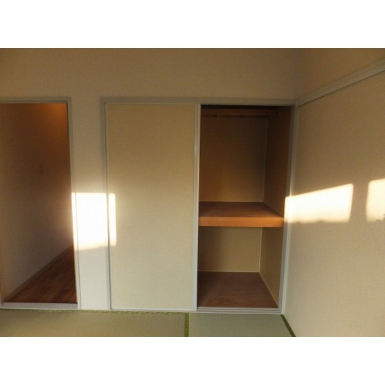 ファミーユ・ドミの収納|押入れ