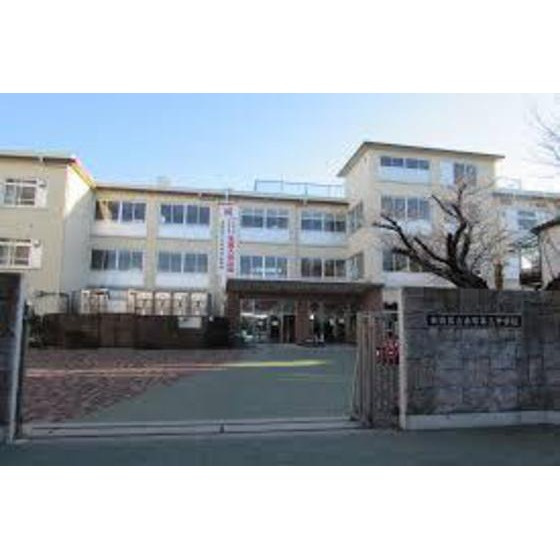 ファミーユ・ドミの周辺|中学校「板橋区立赤塚第三中学校まで732ｍ」