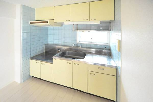 ビレッジハウス川井宿3号棟のキッチン|ビレッジハウスの同一物件・同一タイプの間取りの写真です