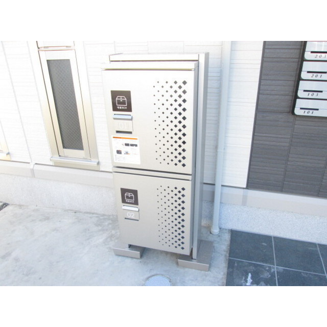 各務原市那加浜見町１丁目のアパートのその他|宅配ＢＯＸ