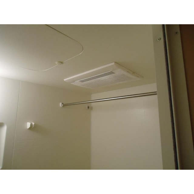 Ｆｏｒｅｓｔ　Ｖｉｌｌａの浴室|浴室乾燥機