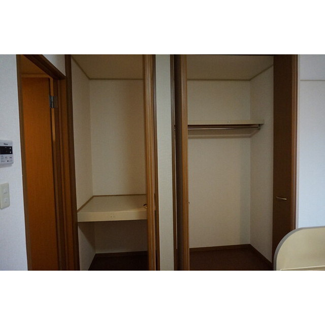 各務原市蘇原野口町２丁目のアパートの収納