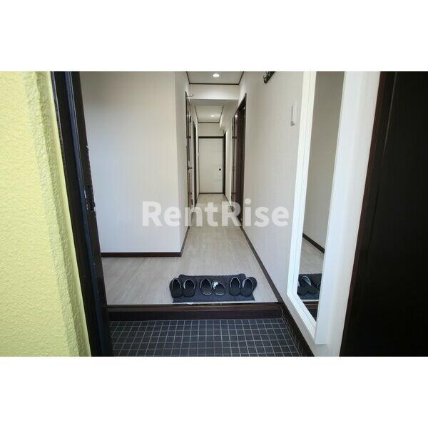 グランドメゾン大宮の玄関