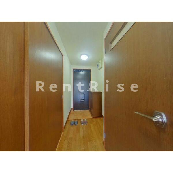 リンピア　里小牧の玄関