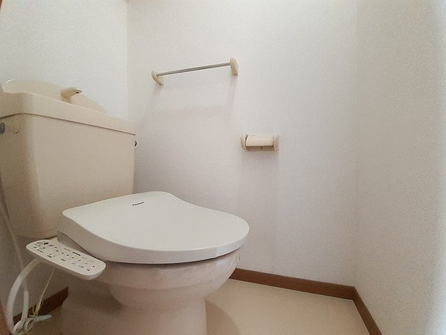 ヴィラ・アンジェＢのトイレ|シンプルで使いやすいトイレです