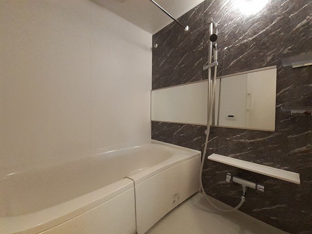 オーキッドの浴室|日々の疲れを癒すお風呂付です