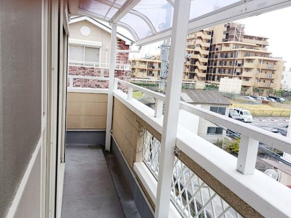 【バルコニー】 | 物干しセットを追加すれば、一度にたくさんのお洗濯物が干せるのが魅力！