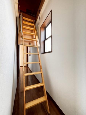 【収納】 | ●越谷市赤山町一丁目・戸建● | 【季節ものや備品などの収納に便利な屋根裏収納♪】