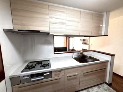 【キッチン】 | ●越谷市赤山町一丁目・戸建● | 女性に人気のカウンターキッチン♪TVやお子様の様子を見ながらお料理が可能です♪