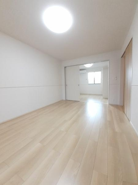 カメリアロッサ　２の居間・リビング