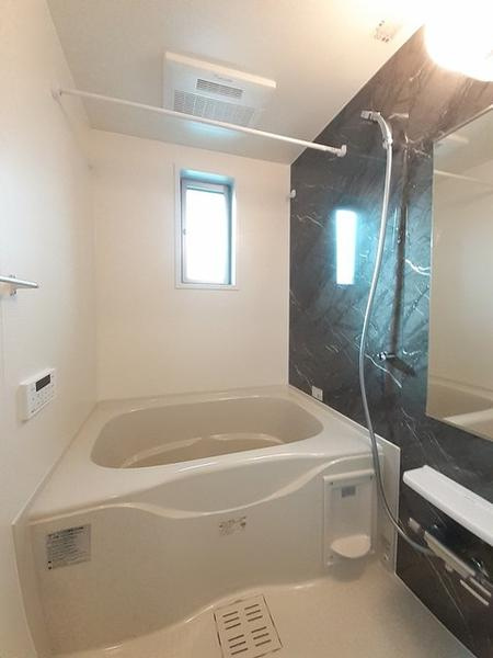 カメリアロッサ　２の浴室