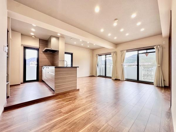 【居間・リビング】 | プレジール須磨アークヒルズ