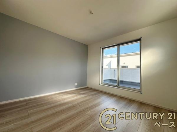 桜井市粟殿 ３号地 ／一戸建の寝室|■現地撮影写真■開放感のある主寝室！他に２階には、洋室が２部屋ございます！