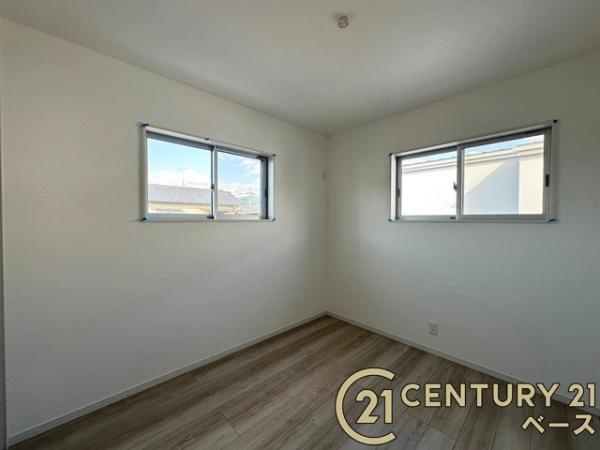 桜井市粟殿 ３号地 ／一戸建の洋室|■現地撮影写真■日当たりのよい明るい雰囲気の洋室です！
