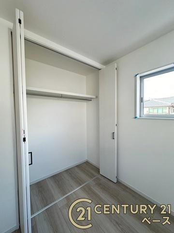 桜井市粟殿 ３号地 ／一戸建の収納|■現地撮影写真■冬物のコートや季節のものなどたくさんしまえる広さ！■
