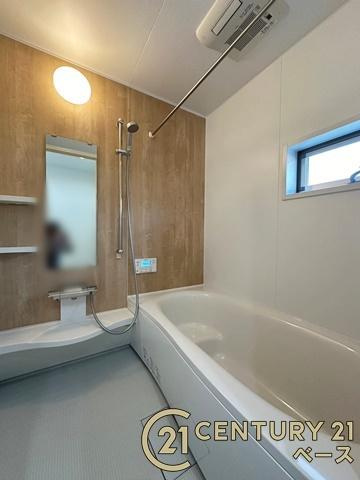 桜井市粟殿 ３号地 ／一戸建の浴室|■現地撮影写真■浴室乾燥機・２４時間換気システムはカビや結露の発生も抑えてくれます！