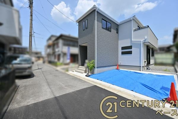 リーブルガーデン東九条町 ／新築一戸建の前面道路含む現地写真|■現地撮影写真■前面道路は広々約４ｍでお車の出し入れも楽々！