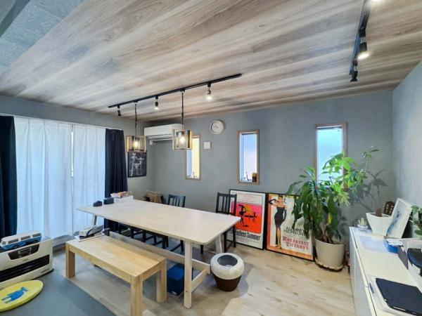 横浜市栄区中野町の中古一戸建の居間・リビング