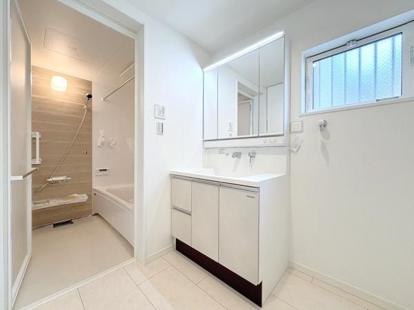 川崎市中原区井田２丁目の新築一戸建の独立洗面台